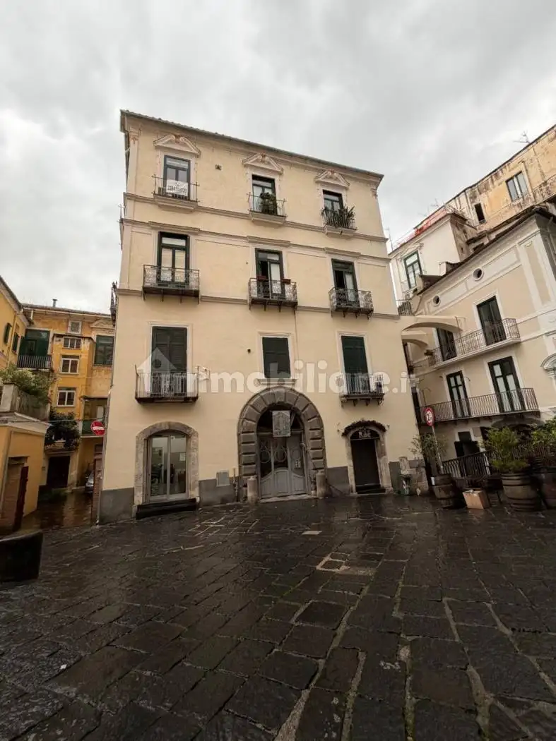 Appartamento in vendita a Salerno