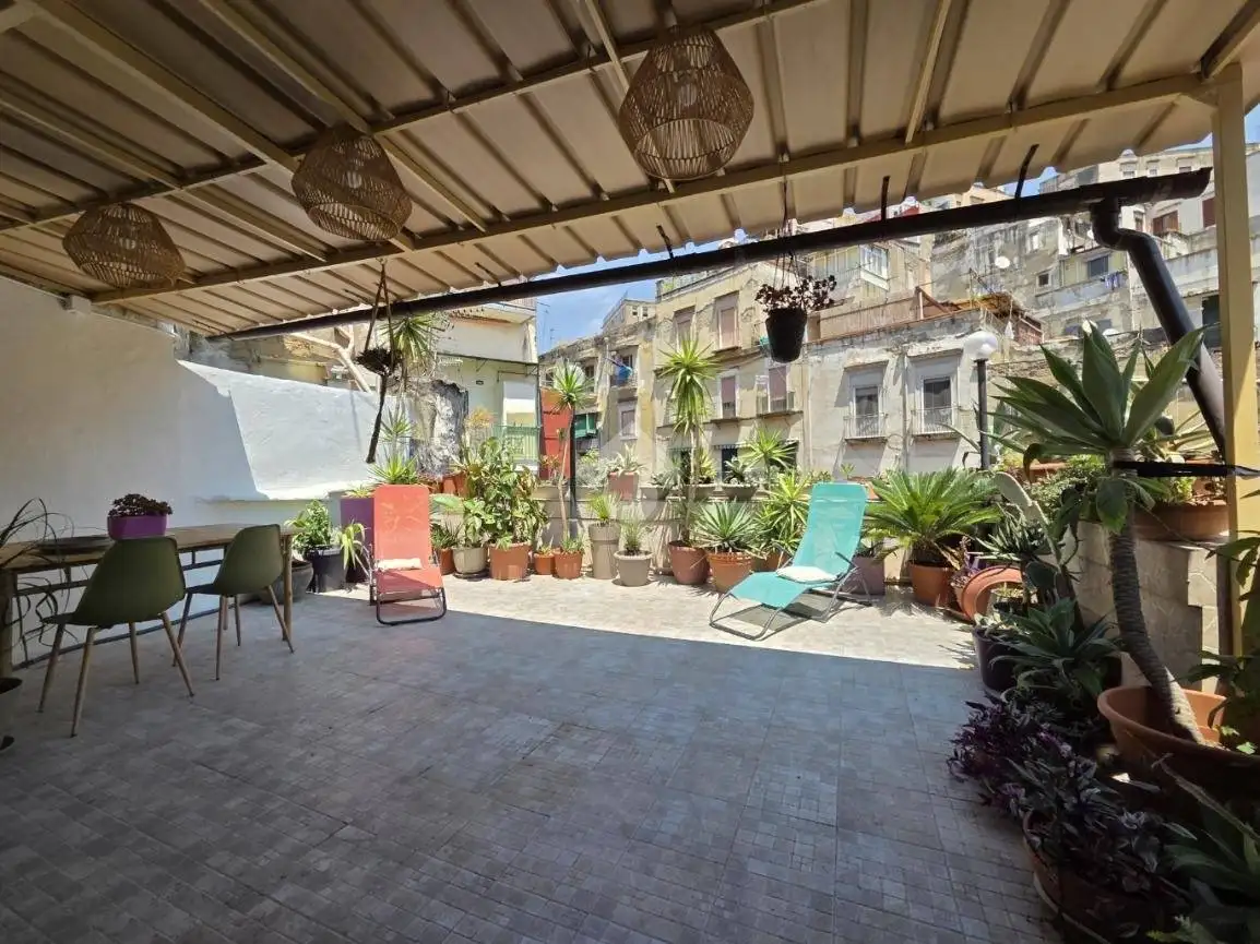 Appartamento in affitto a Napoli