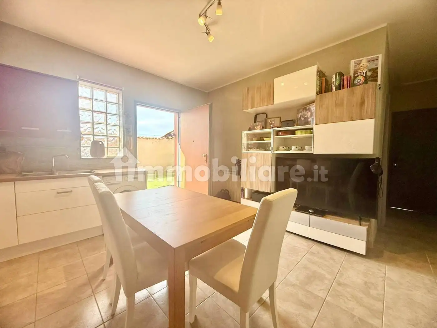 Appartamento in vendita a Pomezia