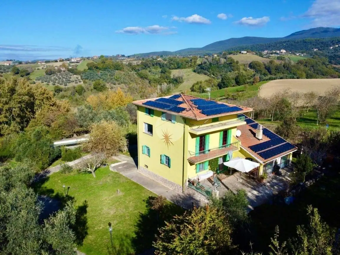 Villa in vendita a Calvi dell'Umbria