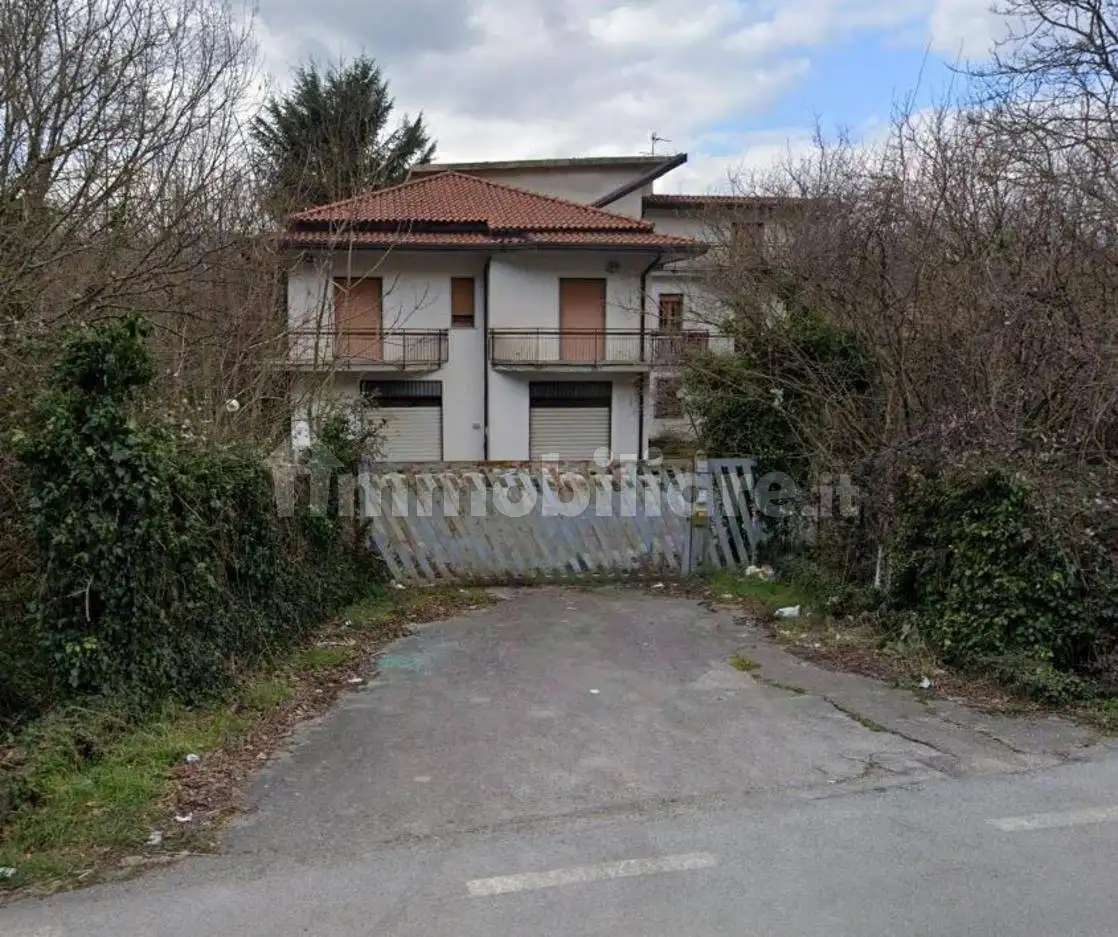 Appartamento in asta a Santa Lucia di Serino