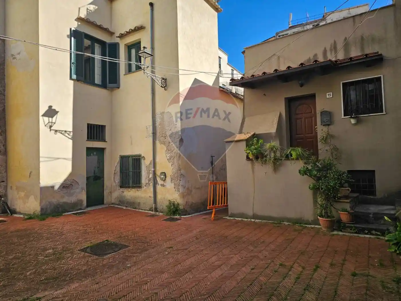 Bilocale largo Barbuti 16, Centro Storico - Teatro Verdi, Salerno - foto 2