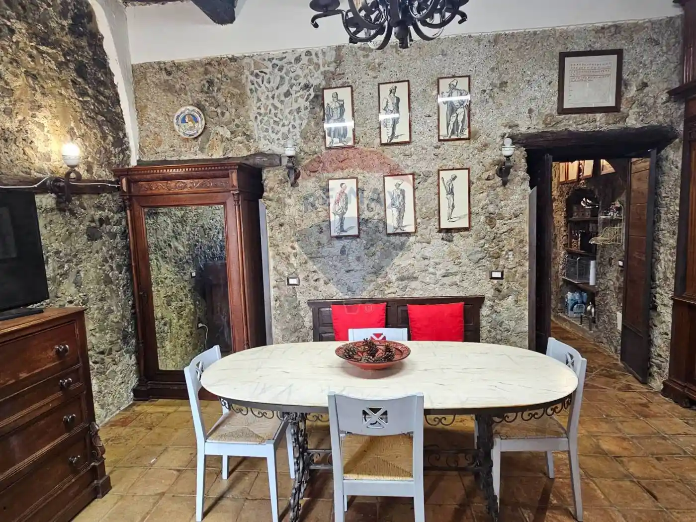 Bilocale largo Barbuti 16, Centro Storico - Teatro Verdi, Salerno - foto 3