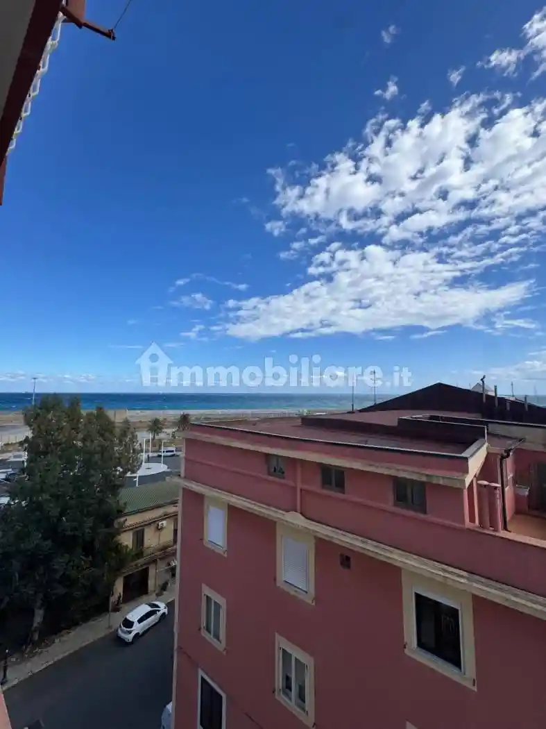 Trilocale viale Cristoforo Colombo 215, Centro, Crotone - foto 3