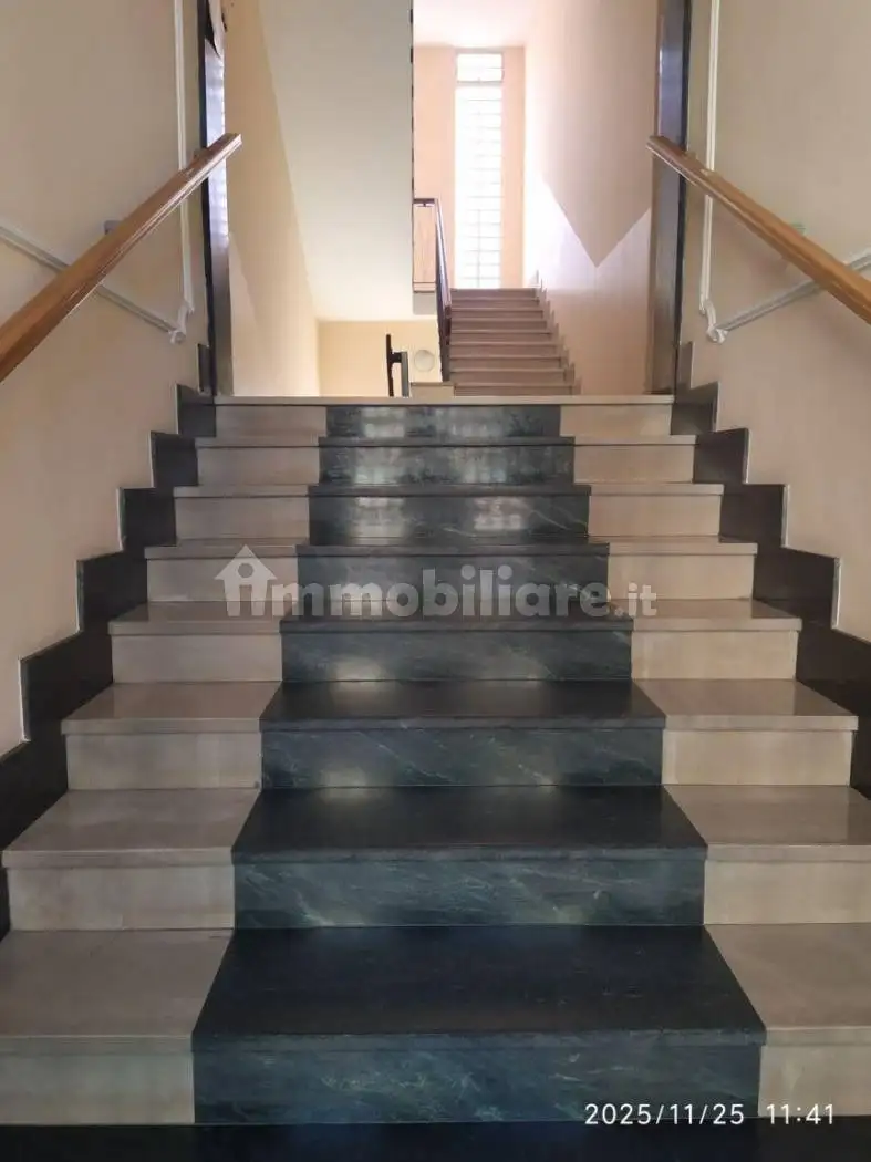 Trilocale via Principe Amedeo 19, Centro Storico, Chieri - foto 2