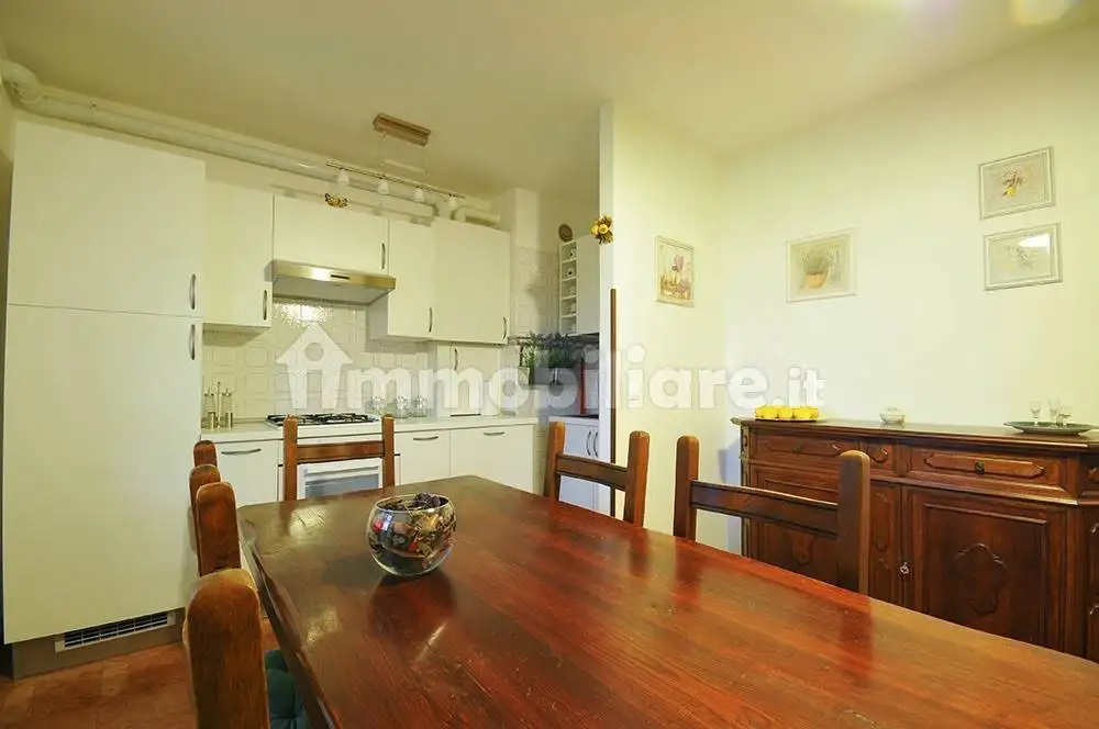 Appartamento in affitto a Gargnano