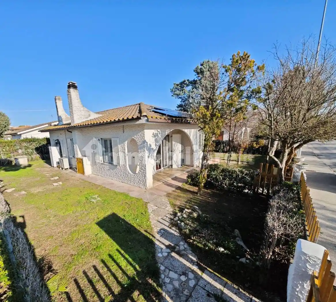 Villa in vendita a Porto Recanati
