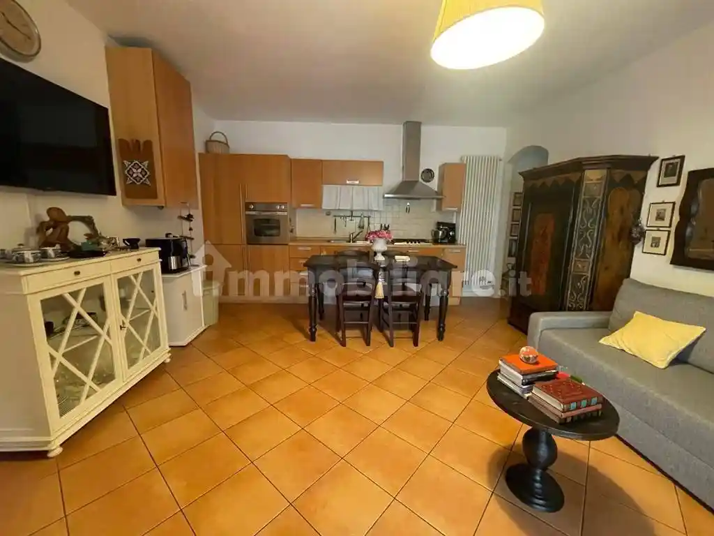 Bilocale via Matteotti 22, Centro, Castronno - foto 3