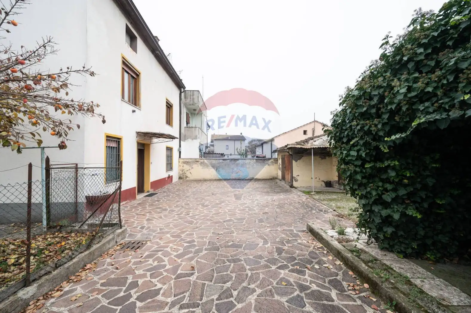 Terratetto plurifamiliare via Fratelli Manfredi 40, Centro, Boretto - foto 3