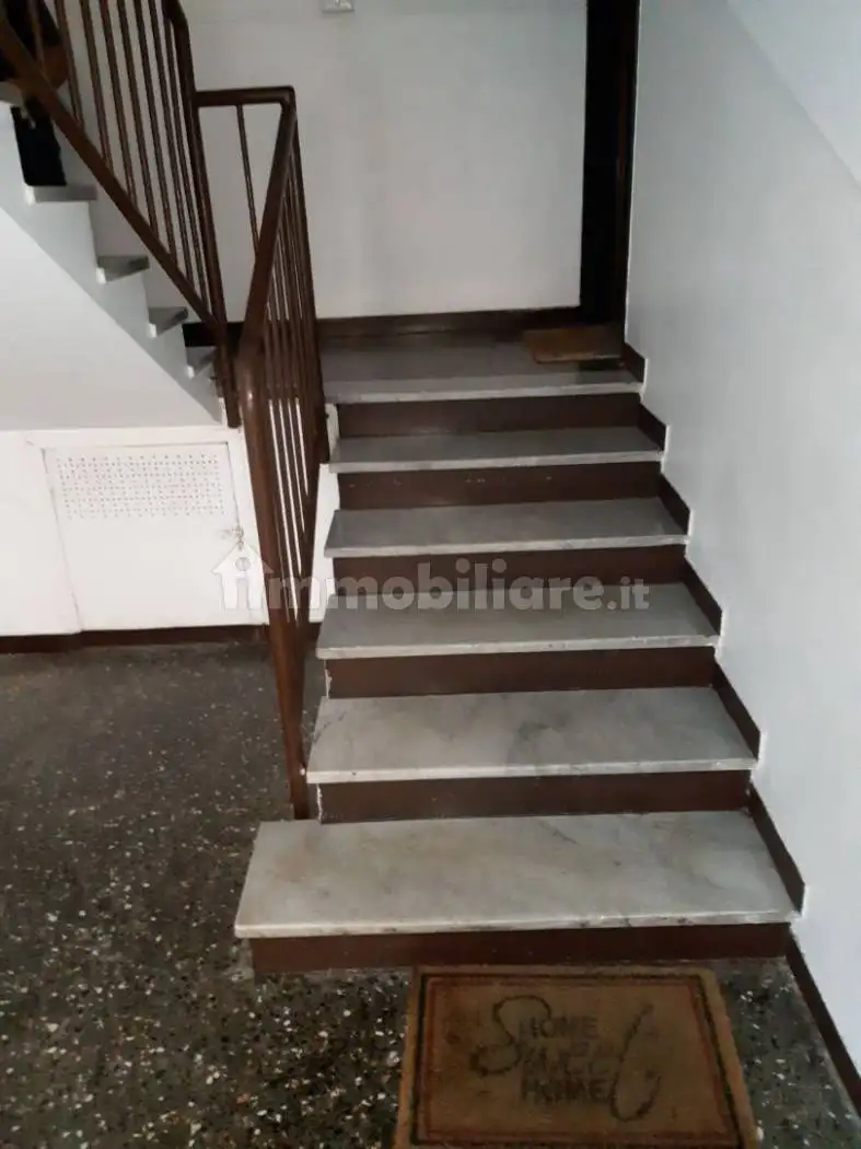 Trilocale piazzale Giuseppe Mazzini 2, Centro, Recco - foto 2