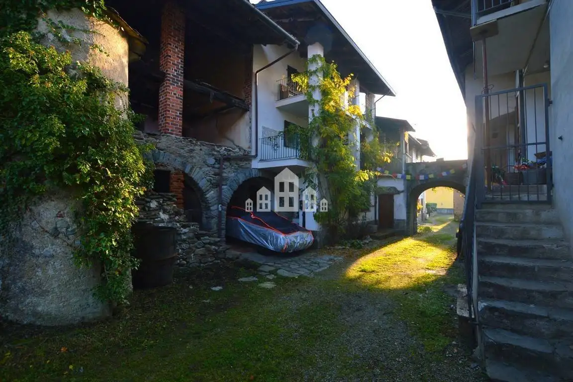 Casa indipendente in vendita a Vistrorio