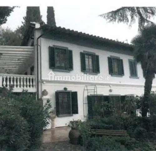 Villa in asta a Firenze