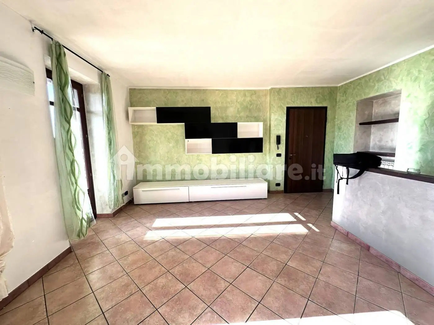 Appartamento in vendita a Serravalle Langhe