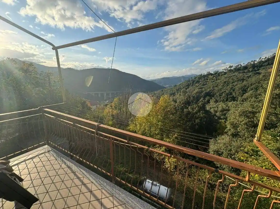 Appartamento via Giuseppe Mazzini, Masso, Castiglione Chiavarese - foto 2