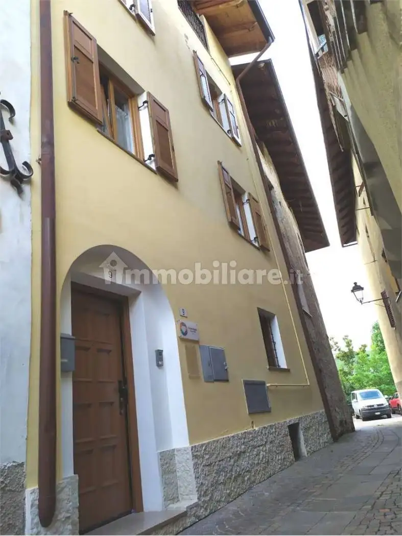 Casa indipendente in vendita a Denno