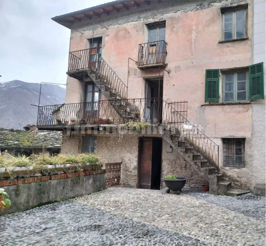 Casa indipendente in vendita a Cosio d'Arroscia