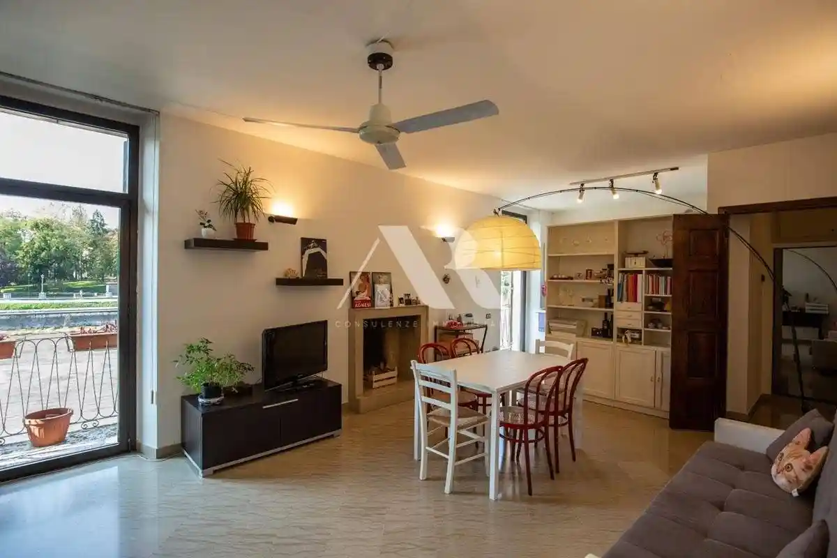 Bilocale Lungadige Riva Battello, Centro Storico, Verona - foto 2