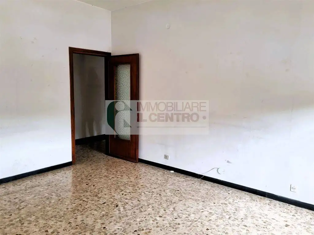 Trilocale buono stato, terzo piano, Centro, Arcola - foto 2