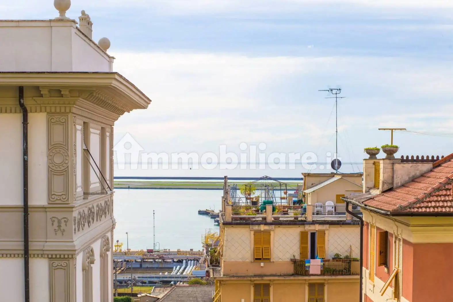 Appartamento in vendita a Genova