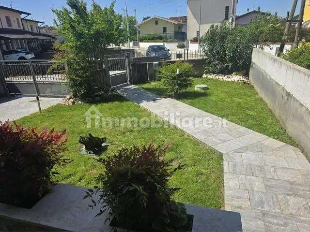 Villa bifamiliare via Giovanni Marinelli, Castions di Strada - foto 2