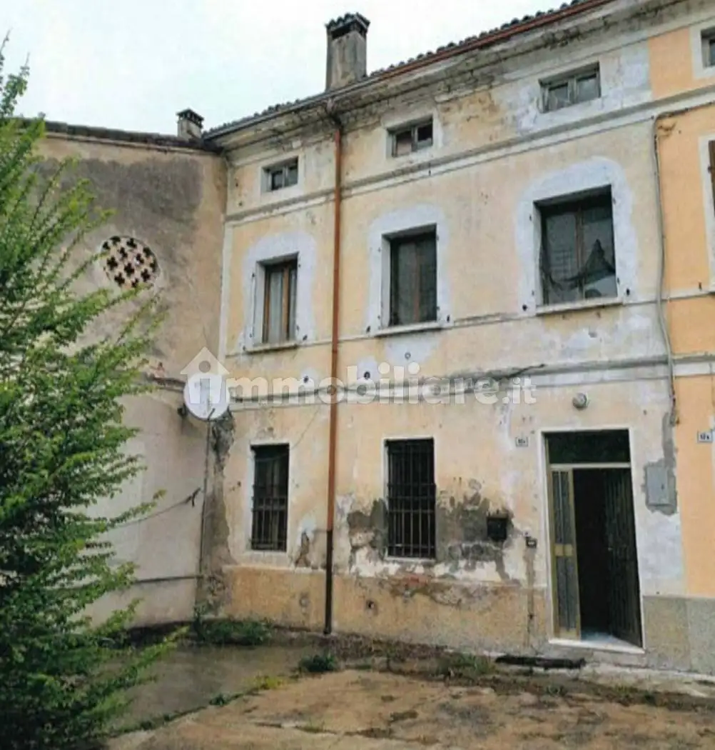 Rustico - Casale in asta a Ceresara