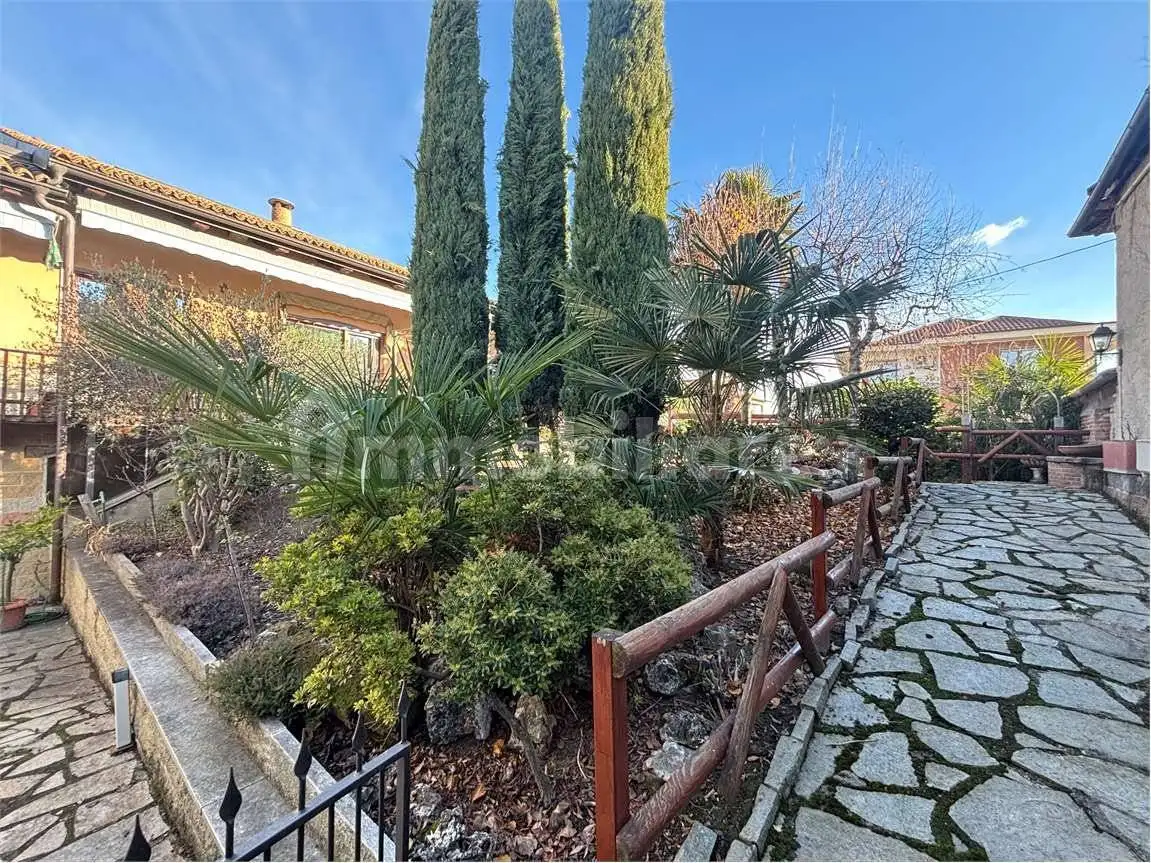 Villa unifamiliare via Cottolengo, 10, Centro, Cavour - foto 2