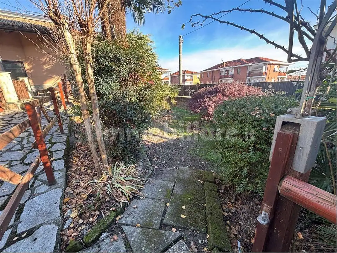 Villa unifamiliare via Cottolengo, 10, Centro, Cavour - foto 4