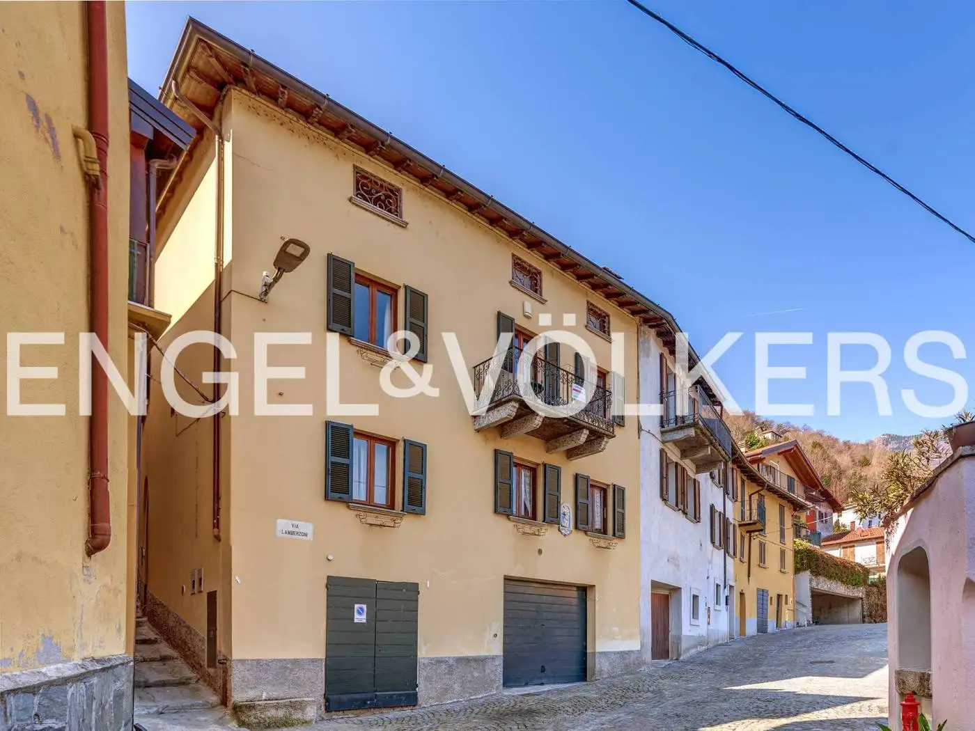 Casa indipendente in vendita a Dongo