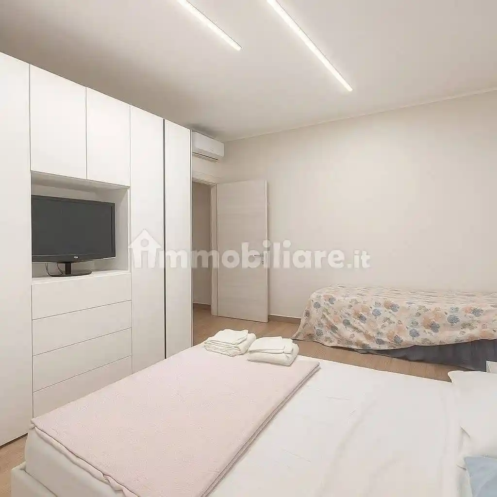 Trilocale via della Pineta 25, Centro Storico, Anzio - foto 4