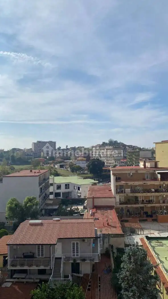 Appartamento in affitto a Napoli