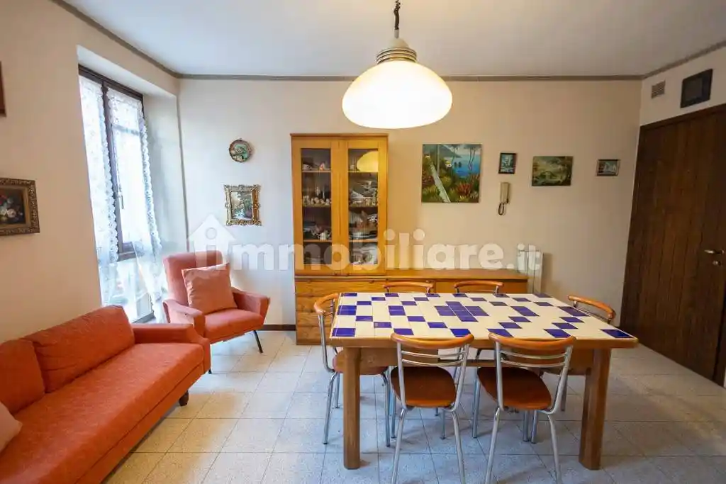 Bilocale piazza 4 Novembre, Centro, Veduggio con Colzano - foto 2