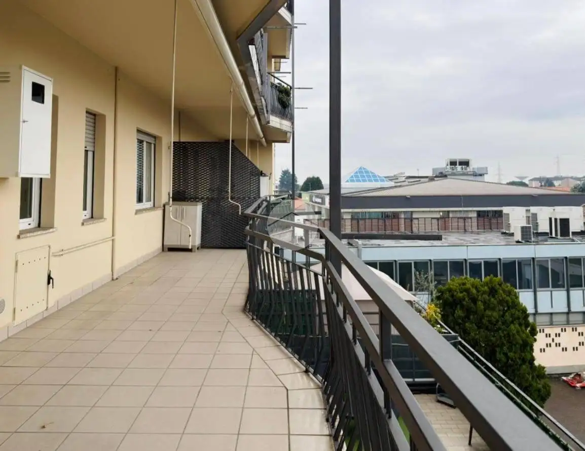 Trilocale via Tommaso Edison 146, Sant'Ambrogio, Seregno - foto 2