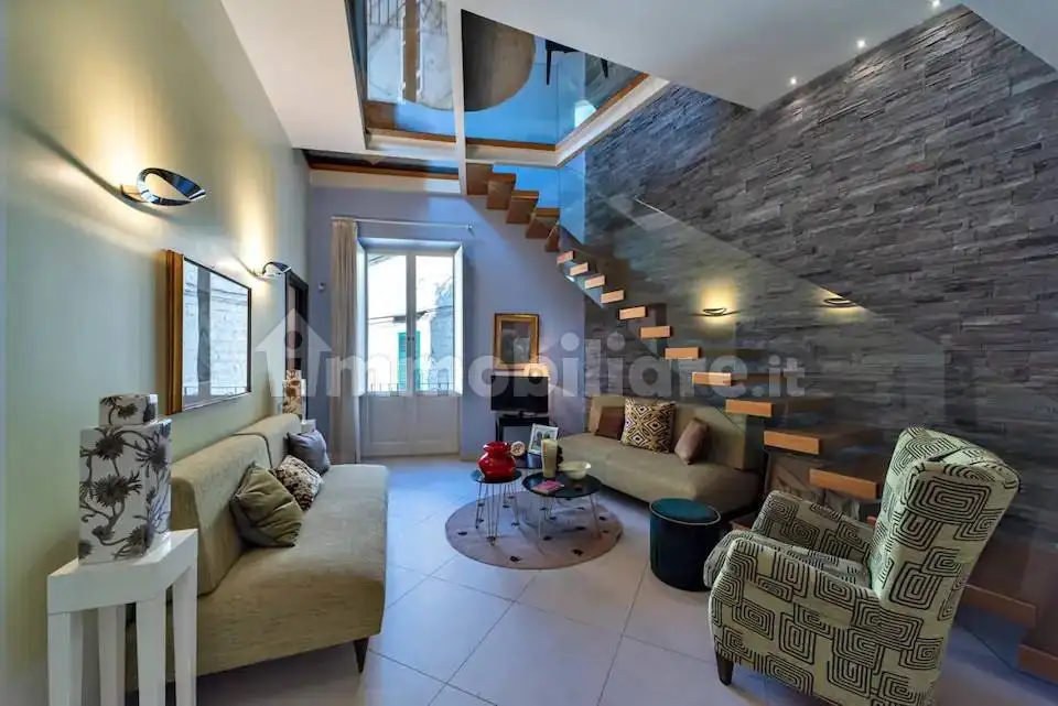 Appartamento in affitto a Napoli