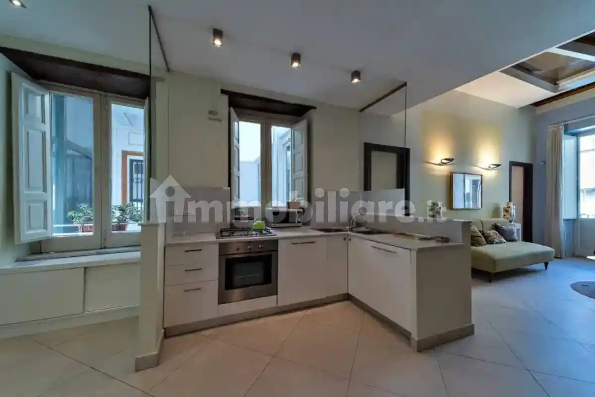 Quadrilocale piazzetta Luigi Settembrini, Tribunali, Napoli - foto 5