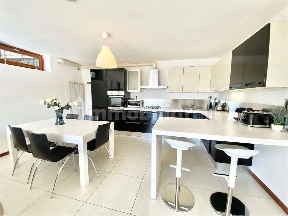 Terratetto unifamiliare 140 m², buono stato, Centro, Dumenza - foto 4