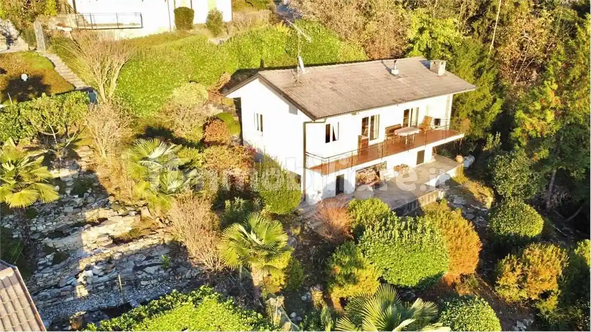 Villa in vendita a Dumenza