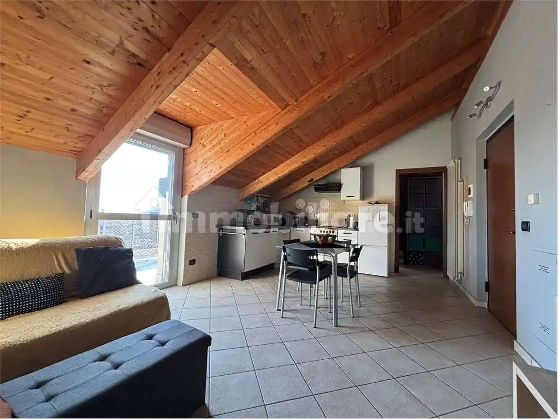 Bilocale via Cesare Battisti, 30, Cambiano - foto 4