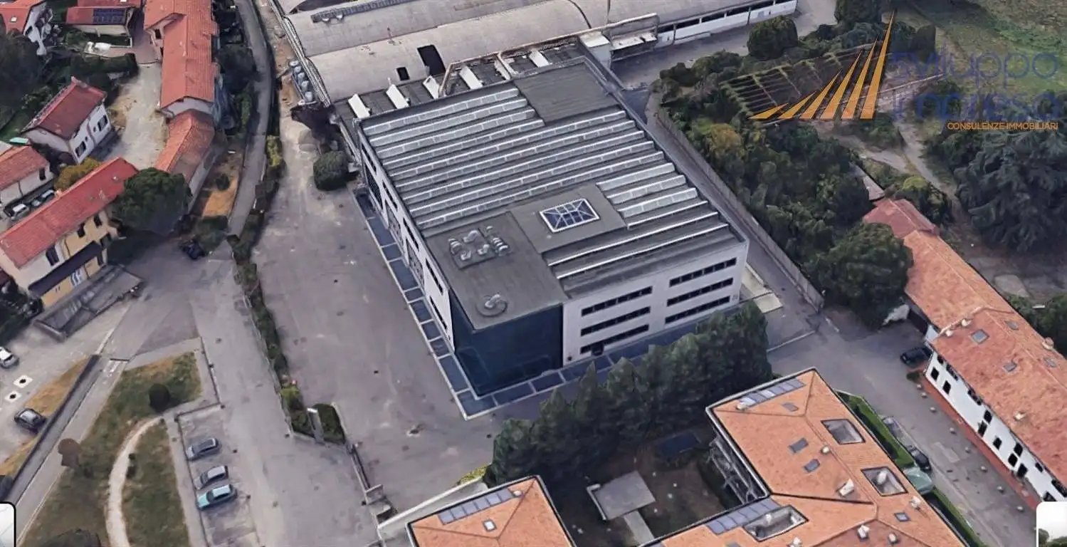 Palazzo - Edificio in vendita a Villasanta