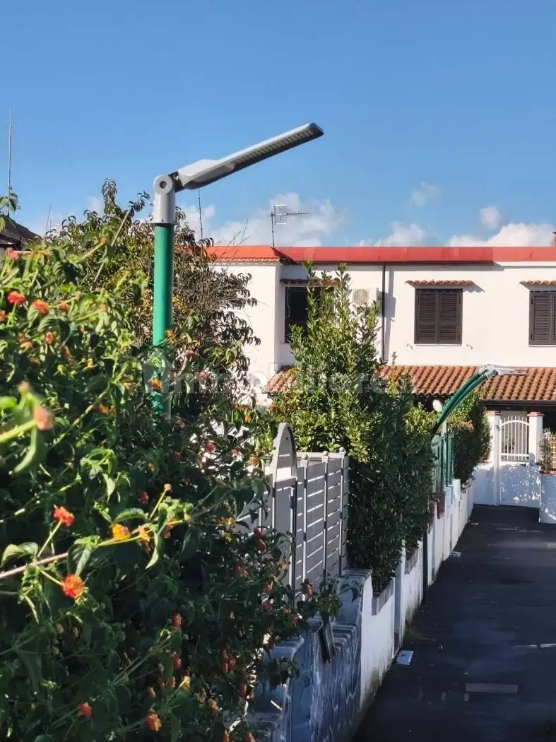 Villa a schiera viale Sicilia, Baia Domizia, Cellole - foto 4