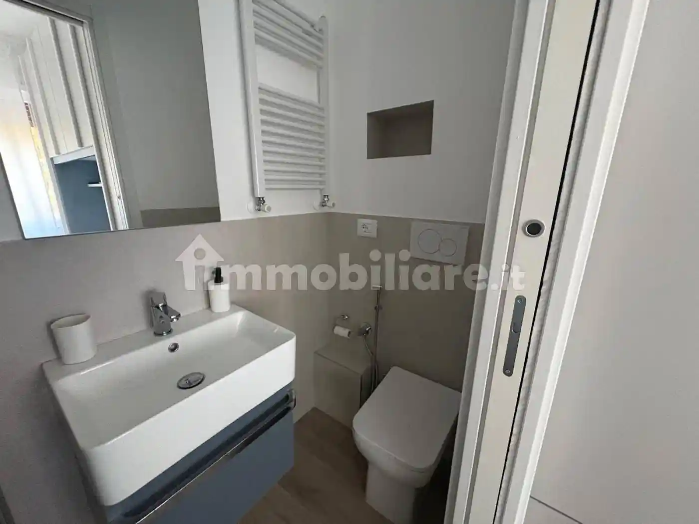 Trilocale piazza della Pace 11, Centro Storico, Anzio - foto 5