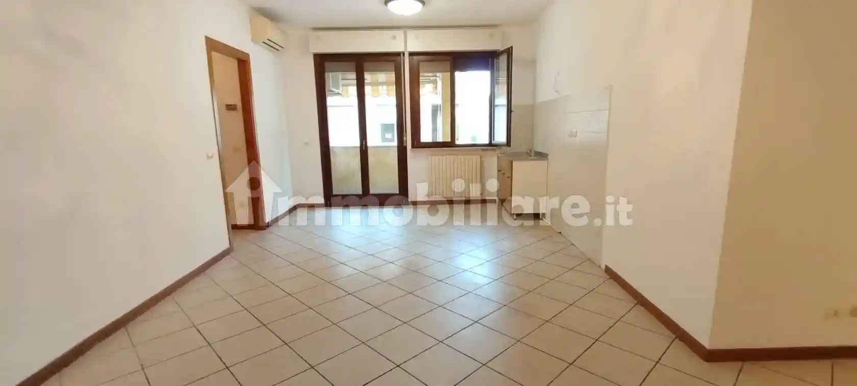 Trilocale buono stato, piano rialzato, Posatora, Ancona - foto 2