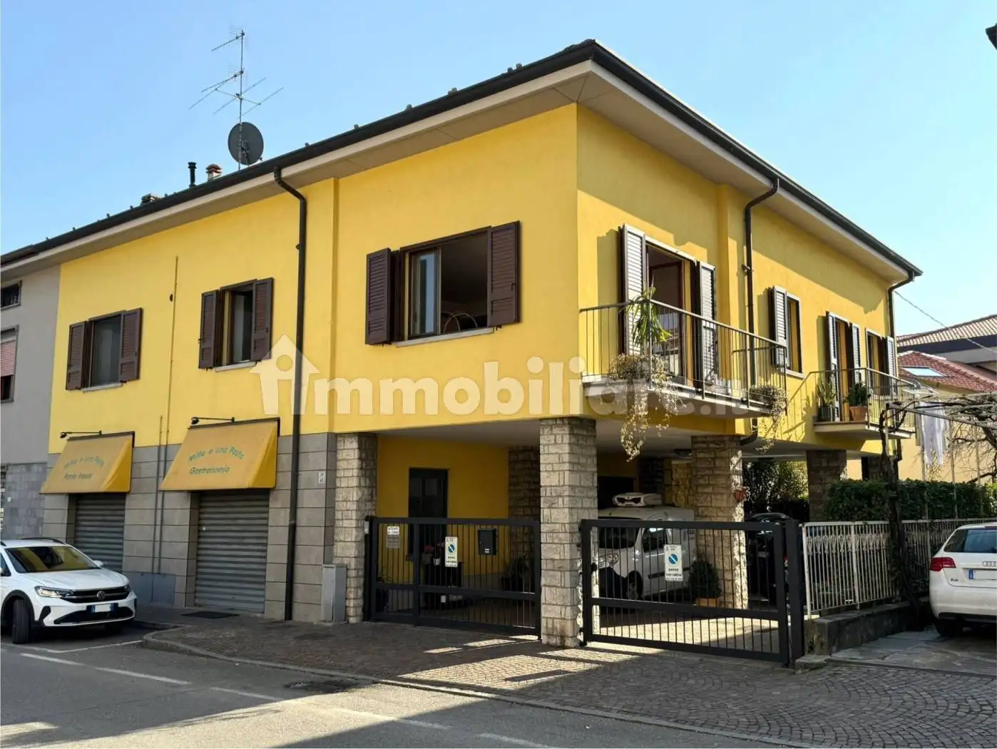 Appartamento in vendita a Almè