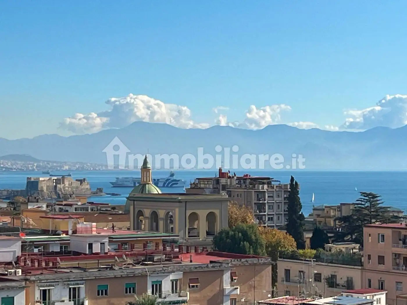 Appartamento in affitto a Napoli