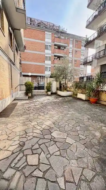 Quadrilocale via Bernardo Barbiellini Amidei, Gemelli - Pineta Sacchetti, Roma - foto 4