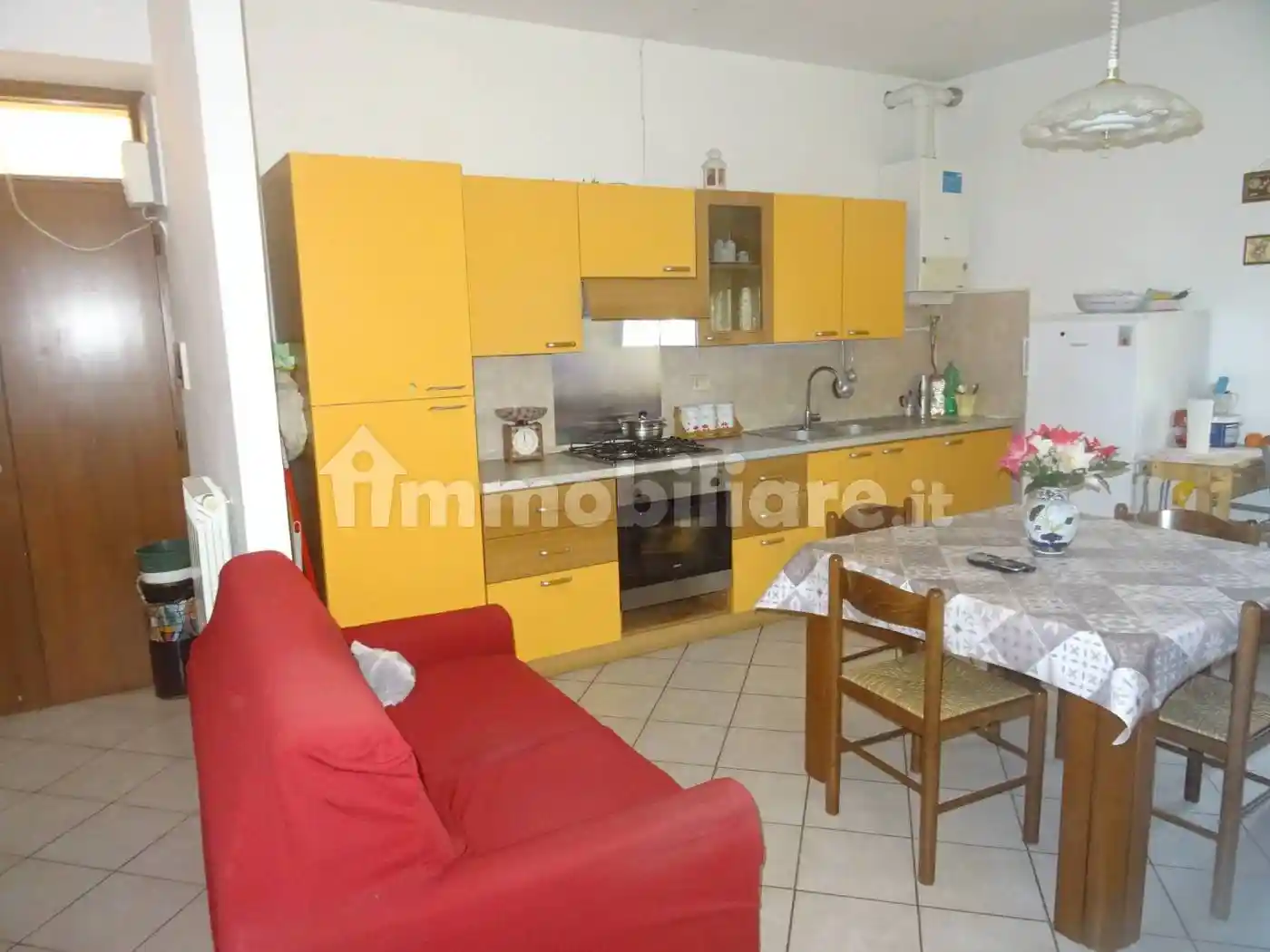 Trilocale via dei Cappuccini, Centro, Fabriano - foto 2