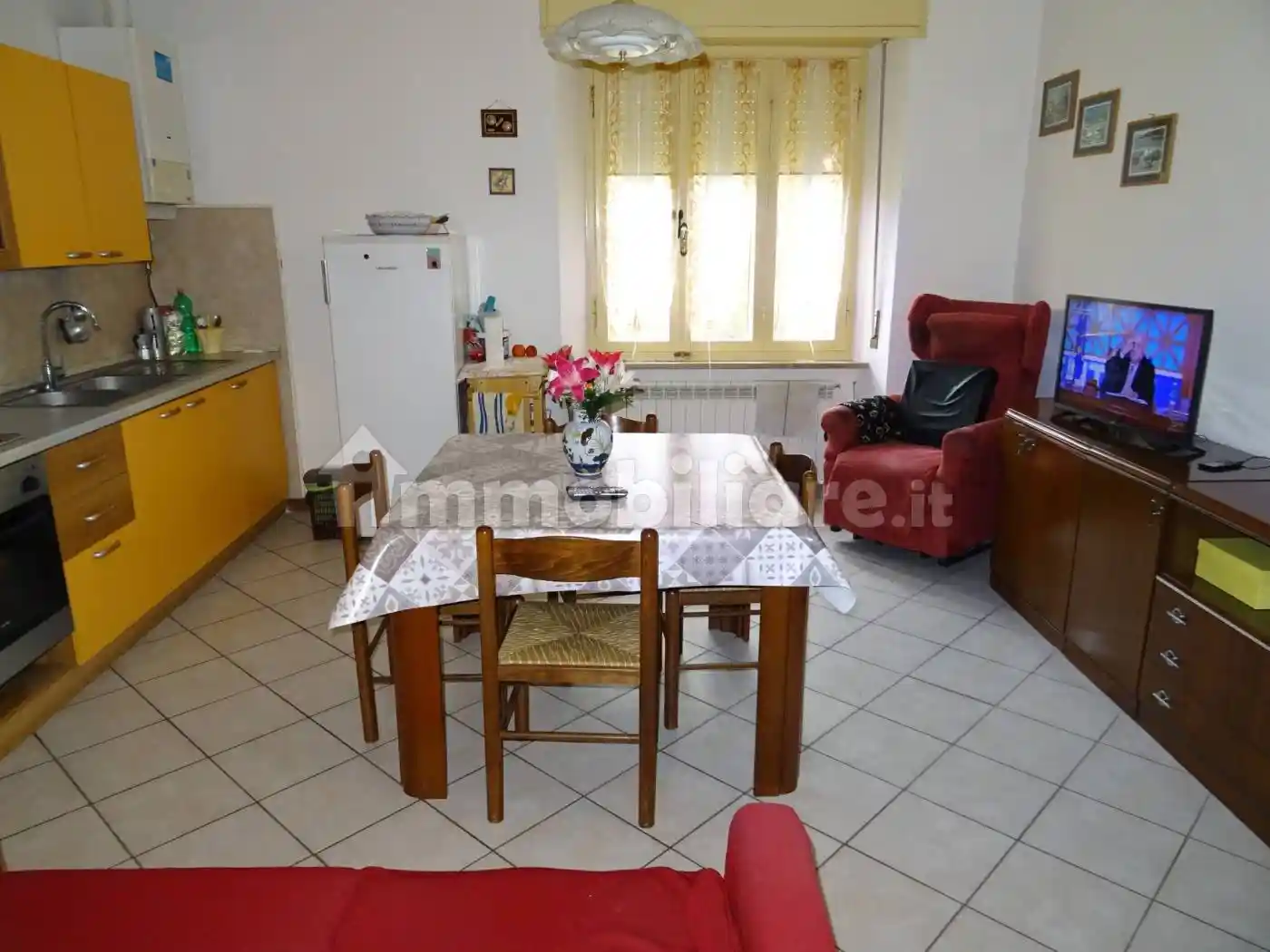 Trilocale via dei Cappuccini, Centro, Fabriano - foto 3