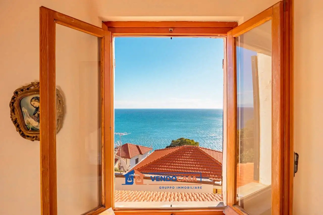 Trilocale via Ademaro De Mari 10, Bergeggi - foto 2