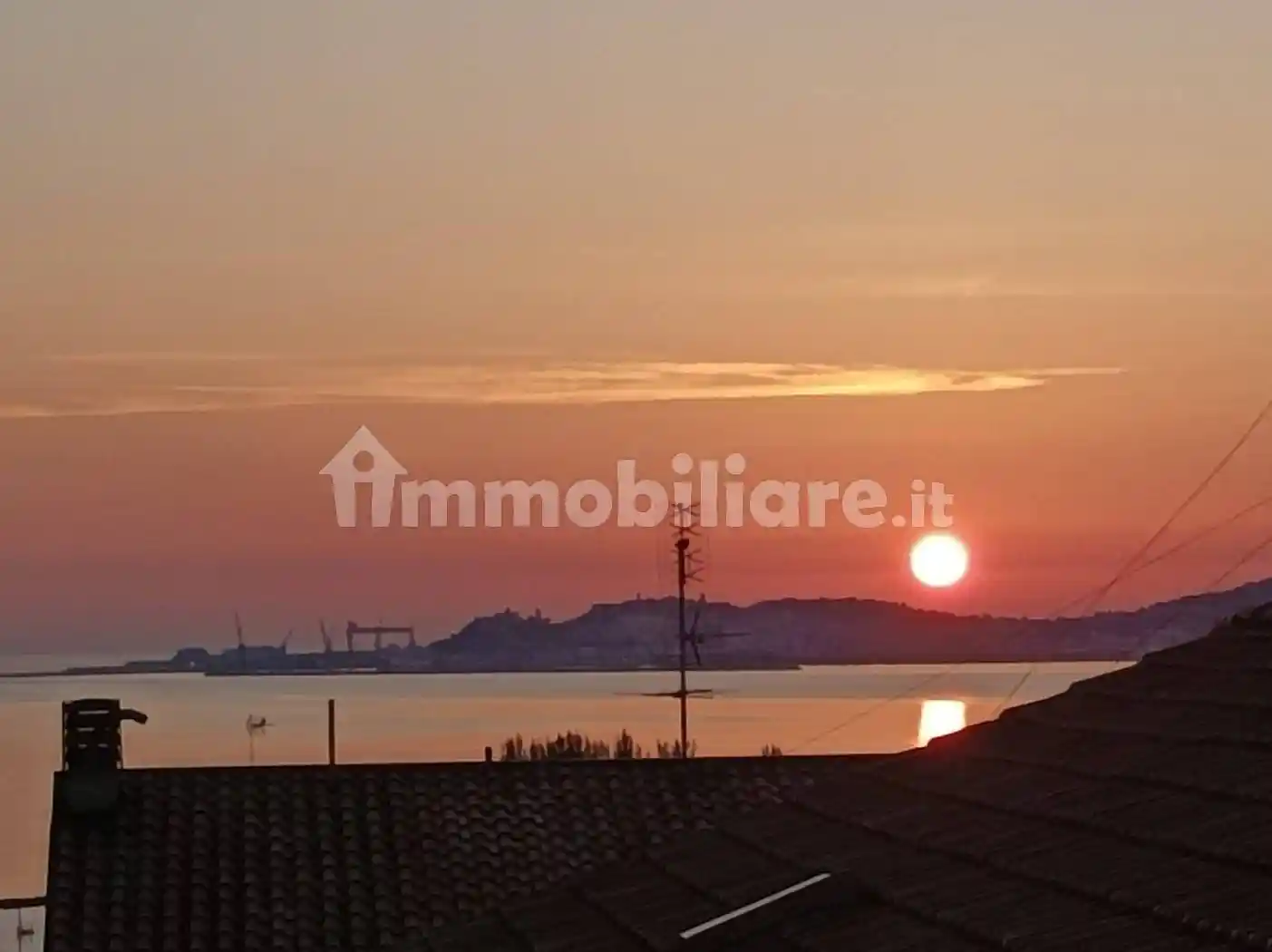 Quadrilocale buono stato, secondo piano, Centro, Falconara Marittima - foto 3