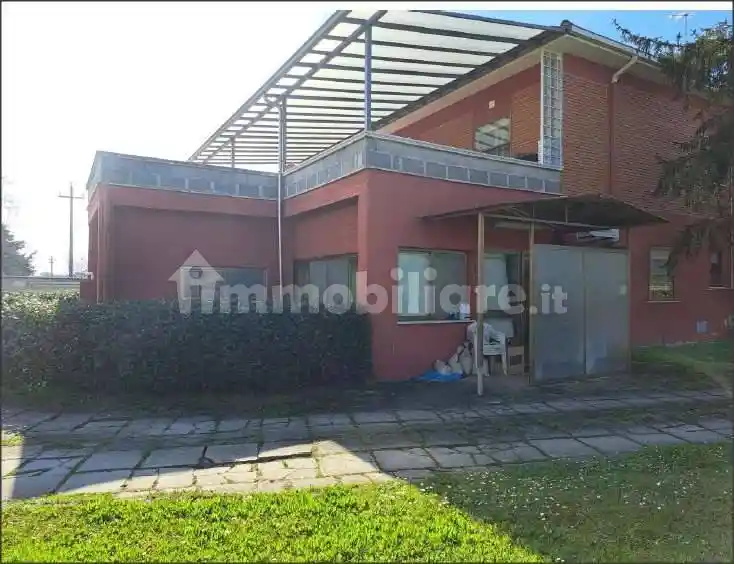 Villa in vendita a Latina