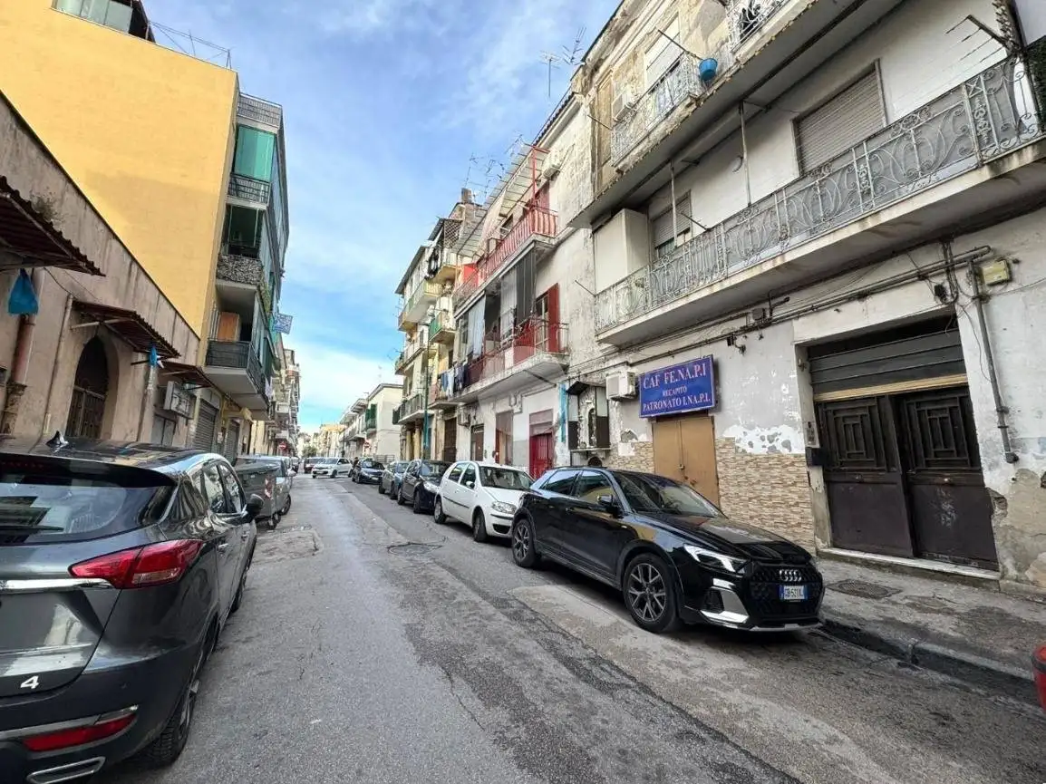 Appartamento in vendita a Napoli